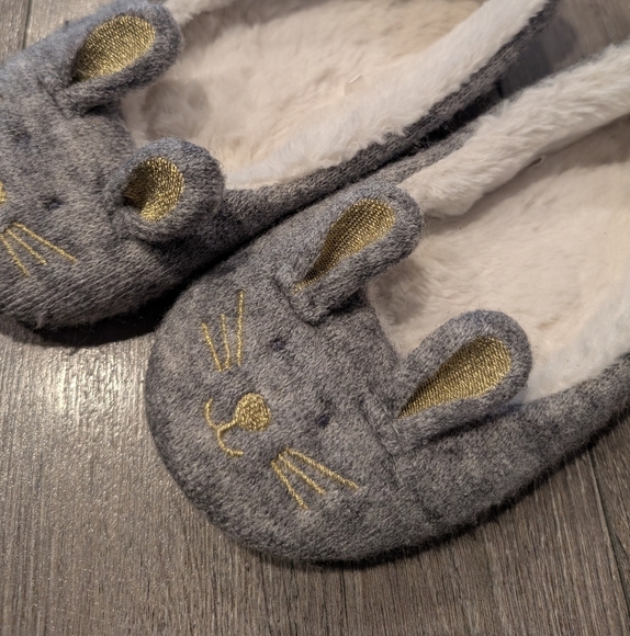 Bunny slippers - Picture 2 of 4